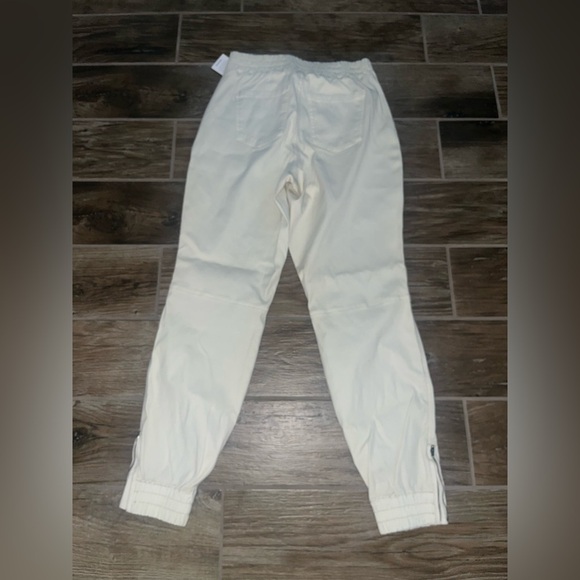 NWT Spanx Twill Stretch Jogger pants cream - Picture 3 of 5